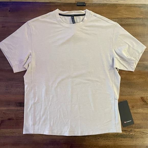 FINAL RESTOCK! Mens Lululemon LINEN RELAXED FIT TRAIN SS, MSRP $78 - Picture 2 of 11